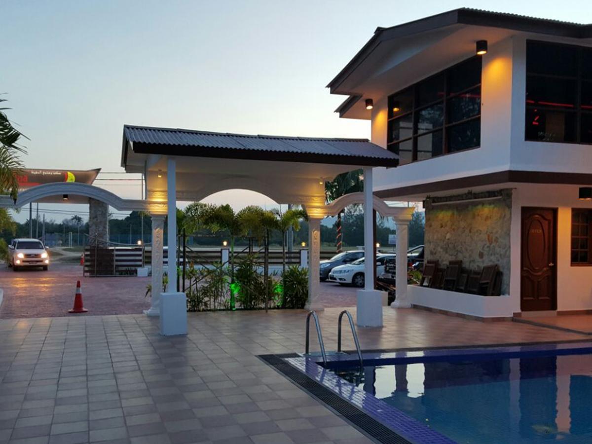 Alsafina Kijal Beach Resort & Restaurant Экстерьер фото